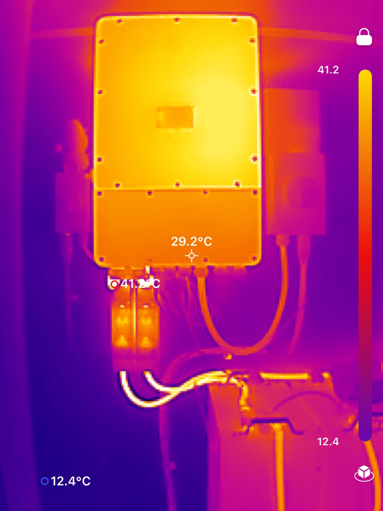 Storage battery thermal image